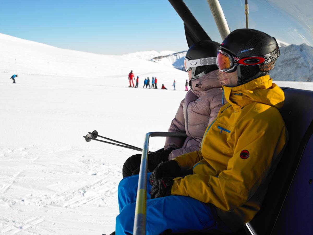 Personen am Skifahren am Diedamskopf